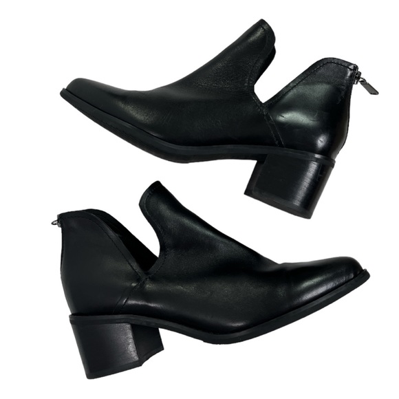 Blondo Eliza Waterproof Leather Bootie size 9 in Black - Picture 2 of 7